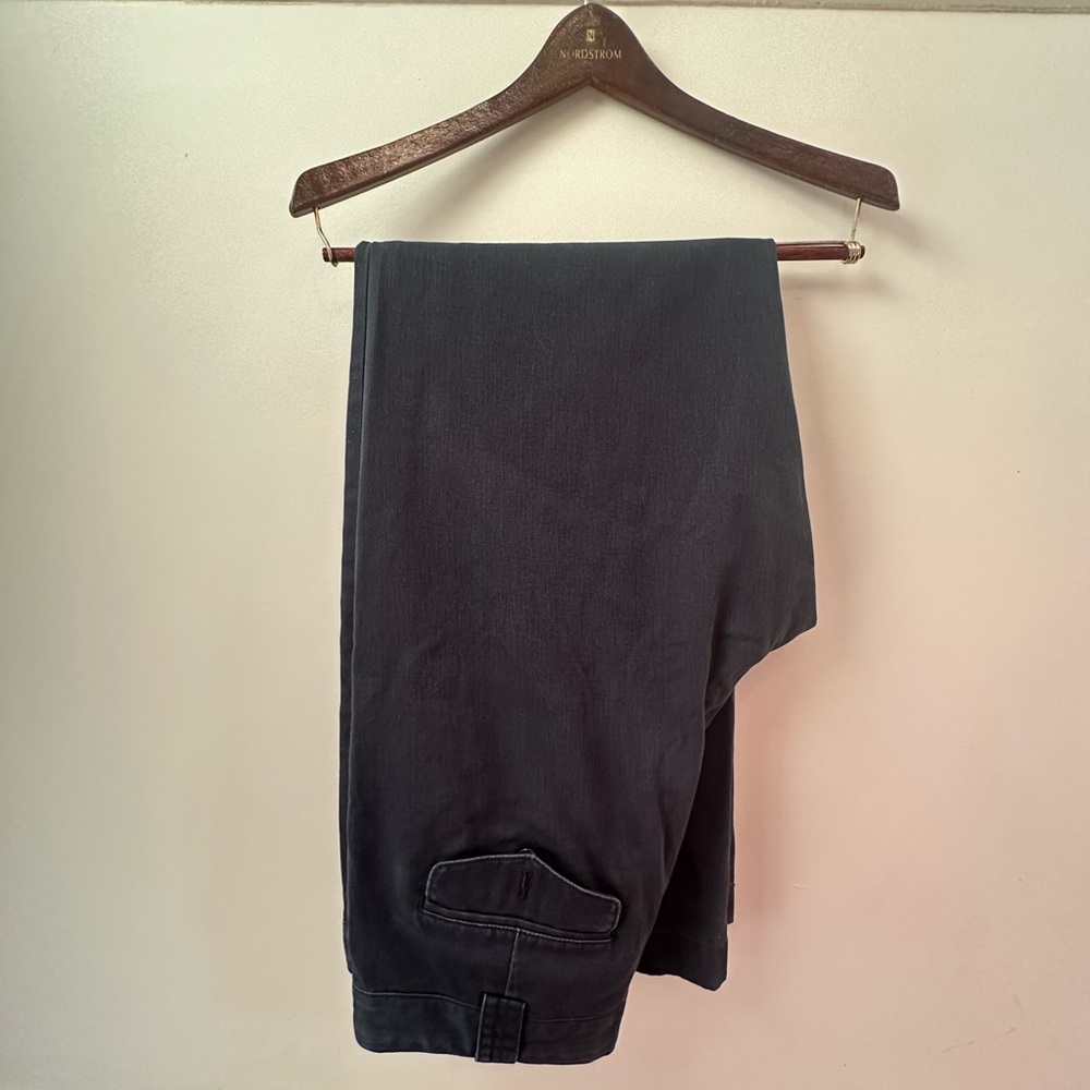 LLBean Men’s signature khakis chinos in navy blue